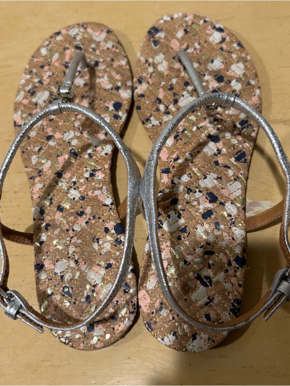 Tory Burch Marion confetti quilted T-strap sandal size 8